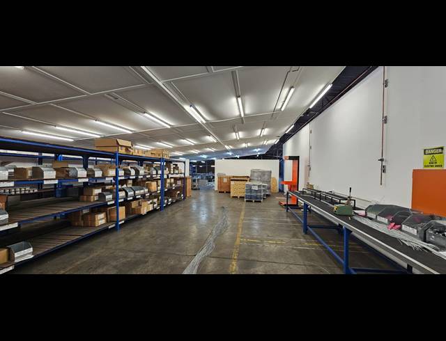9,130M² WAREHOUSE FOR SALE IN DENVER
